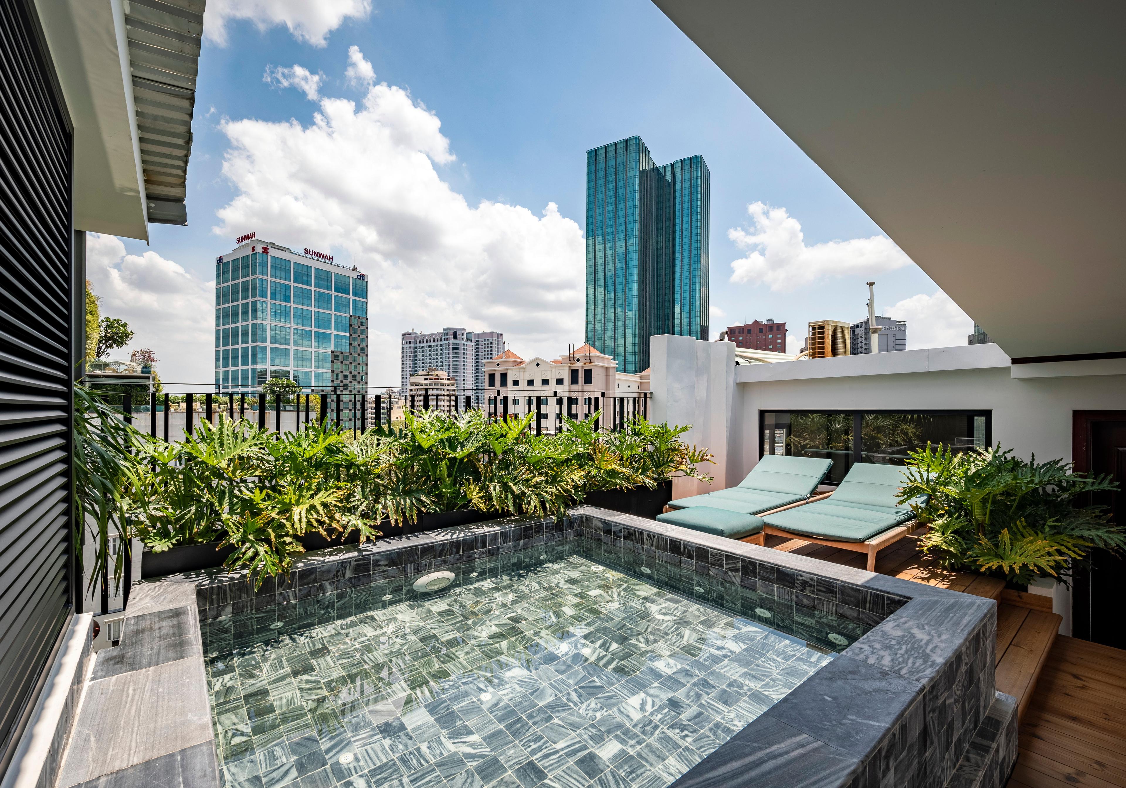 Jacuzzi là gì? Những lợi ích tuyệt vời của tắm bồn jacuzzi
