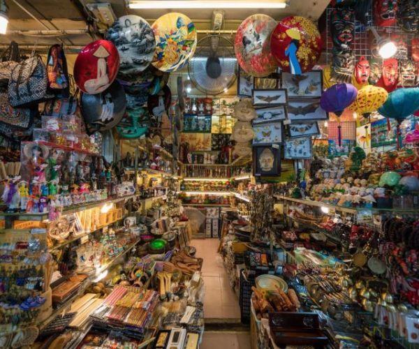 Buy Unique Souvenirs from Ben Thanh Market