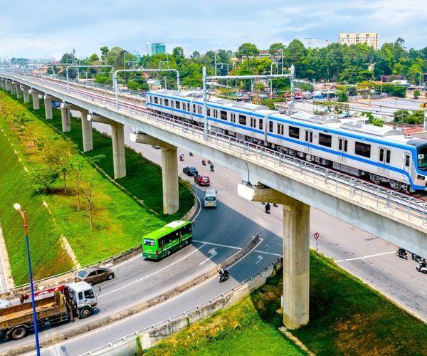 Vietnam’s high-speed train system combines advanced technology, passenger-focused design, and environmental benefits to transform urban transport.