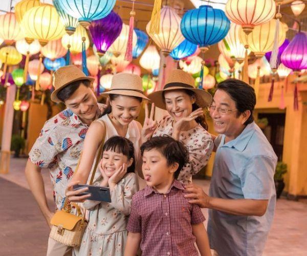 Phòng suite là lựa chọn lý tưởng cho gia đình, với không gian rộng rãi và sự riêng tư thoải mái