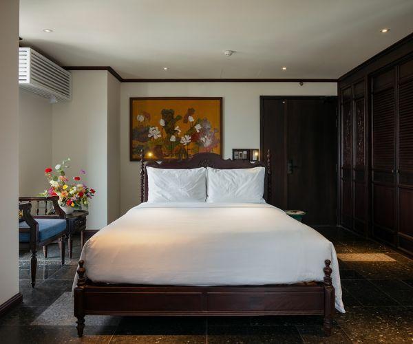 So sánh giường Queen bed với giường King bed trong khách sạn